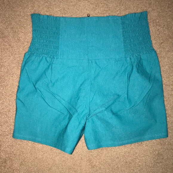 🎉🎊 5 for $20🎉🎊 Women’s high waisted shorts - Picture 4 of 5